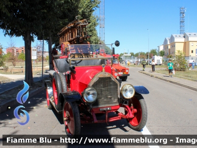 Fiat 15TER
Vigili del Fuoco
Comando Provinciale di Milano
Museo Storico
Parole chiave: Fiat 15TER