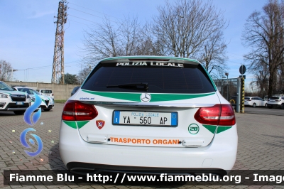 Mercedes-Benz Classe C 
Polizia Locale 
Comune di Peschiera Borromeo
Allestita Bertazzoni
Trasporto Organi
Mezzo proveniente da confisca
Polizia Locale YA 560 AP
PL 28
Parole chiave: Mercedes-Benz Classe_C Polizia_Locale_YA560AP