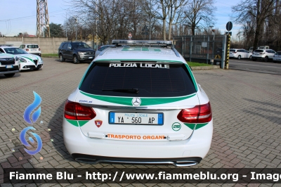 Mercedes-Benz Classe C 
Polizia Locale 
Comune di Peschiera Borromeo
Allestita Bertazzoni
Trasporto Organi
Mezzo proveniente da confisca
Polizia Locale YA 560 AP
PL 28
Parole chiave: Mercedes-Benz Classe_C Polizia_Locale_YA560AP