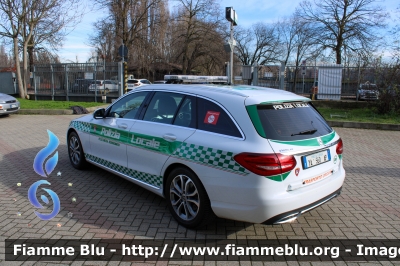 Mercedes-Benz Classe C 
Polizia Locale 
Comune di Peschiera Borromeo
Allestita Bertazzoni
Trasporto Organi
Mezzo proveniente da confisca
Polizia Locale YA 560 AP
PL 28
Parole chiave: Mercedes-Benz Classe_C Polizia_Locale_YA560AP