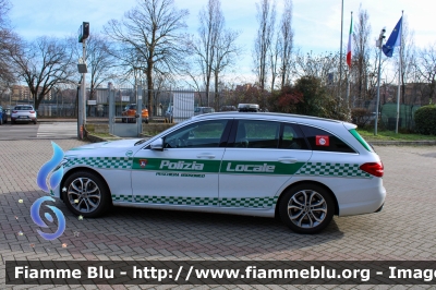 Mercedes-Benz Classe C 
Polizia Locale 
Comune di Peschiera Borromeo
Allestita Bertazzoni
Trasporto Organi
Mezzo proveniente da confisca
Polizia Locale YA 560 AP
PL 28
Parole chiave: Mercedes-Benz Classe_C Polizia_Locale_YA560AP