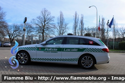 Mercedes-Benz Classe C 
Polizia Locale 
Comune di Peschiera Borromeo
Allestita Bertazzoni
Trasporto Organi
Mezzo proveniente da confisca
Polizia Locale YA 560 AP
PL 28
Parole chiave: Mercedes-Benz Classe_C Polizia_Locale_YA560AP