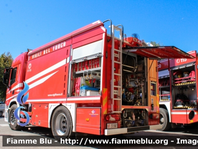 Scania P370 III serie
Vigili del Fuoco
Comando Provinciale di Milano
Distaccamento Permante di Rho (MI)
AutoBottePompa allestimento Bai
VF 31987
Parole chiave: Scania P370_IIIserie VF31987