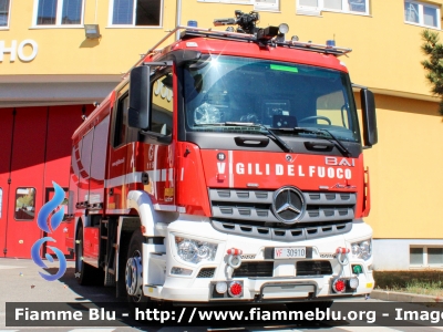 Mercedes-Benz Arocs 1832
Vigili del Fuoco
Comando Provinciale di Milano
Bimodale (strada-rotaia)
Allestimento BAI
VF 30910
Parole chiave: Mercedes-Benz Arocs_1832 VF30910