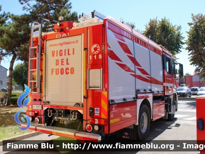 Mercedes-Benz Arocs 1832
Vigili del Fuoco
Comando Provinciale di Milano
Bimodale (strada-rotaia)
Allestimento BAI
VF 30910
Parole chiave: Mercedes-Benz Arocs_1832 VF30910