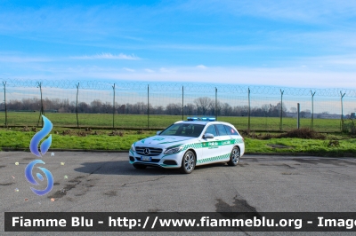 Mercedes-Benz Classe C 
Polizia Locale 
Comune di Peschiera Borromeo
Allestita Bertazzoni
Trasporto Organi
Mezzo proveniente da confisca
Polizia Locale YA 560 AP
PL 28
Parole chiave: Mercedes-Benz Classe_C Polizia_Locale_YA560AP