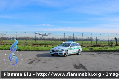 Mercedes-Benz Classe C 
Polizia Locale 
Comune di Peschiera Borromeo
Allestita Bertazzoni
Trasporto Organi
Mezzo proveniente da confisca
Polizia Locale YA 560 AP
PL 28
Parole chiave: Mercedes-Benz Classe_C Polizia_Locale_YA560AP