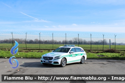 Mercedes-Benz Classe C 
Polizia Locale 
Comune di Peschiera Borromeo
Allestita Bertazzoni
Trasporto Organi
Mezzo proveniente da confisca
Polizia Locale YA 560 AP
PL 28
Parole chiave: Mercedes-Benz Classe_C Polizia_Locale_YA560AP