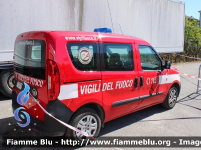 Fiat Doblò III serie
Vigili del Fuoco
Comando Provinciale di Milano
Nucleo SAPR
VF 30778
Parole chiave: Fiat Doblò_IIIserie VF30778