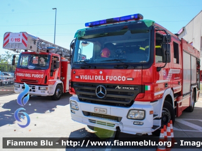 Mercedes-Benz Actros 1841 II serie
Vigili del Fuoco
Comando Provinciale di Milano
Distaccamento Volontario di Pieve Emanuele (MI)
AutoPompaSerbatoio allestimento Bai
VF 24494
Parole chiave: Mercedes-Benz Actros_1841_IIserie VF24494