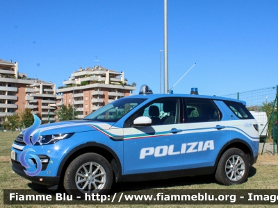 Land-Rover Discovery Sport
Polizia di Stato
Allestimento Marazzi
Decorazione Grafica Artlantis
POLIZIA M2737
Parole chiave: Land-Rover Discovery_Sport POLIZIAM2737