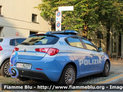 Alfa Romeo Nuova Giulietta restyle
Polizia di Stato
Allestimento NCT Nuova Carrozzeria Torinese
Decorazione Grafica Artlantis
POLIZIA M4271
Parole chiave: Alfa-Romeo Nuova_Giulietta_restyle POLIZIAM4271