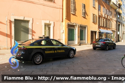 Alfa Romeo 159
Guardia di Finanza
GdiF 120 BH

Fotografata insieme a AR Giulietta restyle GdiF 860 BK
Parole chiave: Alfa-Romeo 159 GdiF120BH Alfa-Romeo Giulietta_restyle GdiF860BK