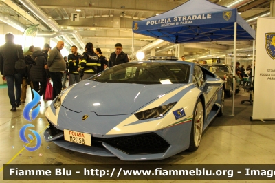 Lamborghini Huracán LP 610-4
Polizia di Stato
Polizia Stradale
POLIZIA M2658

Fotografata all'Automotoretrò 2023 di Parma
Parole chiave: Lamborghini Huracán_LP_610-4 POLIZIAM2658