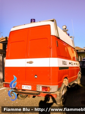 Iveco Daily 4x4 40.10 II serie
Vigili del Fuoco
Comando Provinciale di Lodi
Distaccamento Volontario di Sant'Angelo Lodigiano (LO)
Polisoccorso
VF 17043
Parole chiave: Iveco Daily_4x4_IIserie