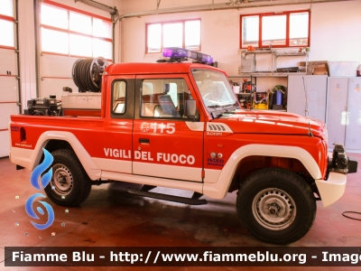 Iveco Massif Pickup
Vigili Del Fuoco
Comando Provinciale di Lodi
Distaccamento Volontario di Sant'Angelo Lodigiano
Allestimento Iveco-Magirus
Ricondizionato Fortini
VF 25809
Parole chiave: Iveco Massif_Pickup VF25809