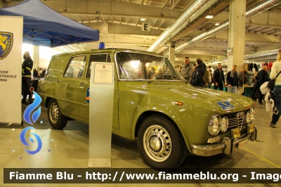 Alfa Romeo Giulia Super 1600 Speciale
Polizia di Stato
Polizia Stradale
Esemplare esposto presso il Museo delle auto della Polizia di Stato
POLIZIA 43485

Fotografata all'Automotoretrò 2023 di Parma
Parole chiave: Alfa-Romeo Giulia_Super_1600_Speciale POLIZIA43485