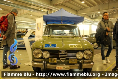 Alfa Romeo Giulia Super 1600 Speciale
Polizia di Stato
Polizia Stradale
Esemplare esposto presso il Museo delle auto della Polizia di Stato
POLIZIA 43485

Fotografata all'Automotoretrò 2023 di Parma
Parole chiave: Alfa-Romeo Giulia_Super_1600_Speciale POLIZIA43485