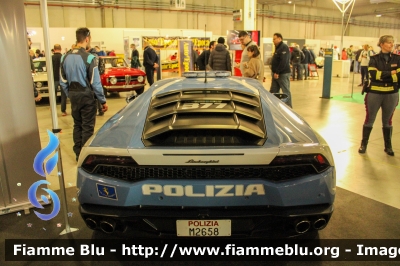 Lamborghini Huracán LP 610-4
Polizia di Stato
Polizia Stradale
POLIZIA M2658

Fotografata all'Automotoretrò 2023 di Parma
Parole chiave: Lamborghini Huracán_LP_610-4 POLIZIAM2658