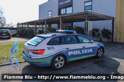 Skoda Superb Wagon III serie restyle
Polizia di Stato
Polizia Stradale
POLIZIA M6407
Parole chiave: Skoda Superb_Wagon_IIIserie_restyle POLIZIAM6407