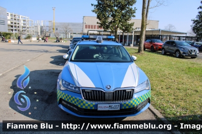 Skoda Superb Wagon III serie restyle
Polizia di Stato
Polizia Stradale
POLIZIA M6407
Parole chiave: Skoda Superb_Wagon_IIIserie_restyle POLIZIAM6407