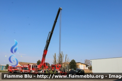 Astra HD7 64.38
Vigili del Fuoco
Comando Provinciale di Cremona
AutoGru da 30 ton allestimento Cormach
Ricondizionato
VF 20173
Parole chiave: Astra HD7 64.38