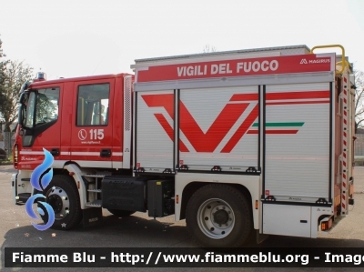 Iveco EuroCargo 120E25 IV serie
Vigili del Fuoco
Comando Provinciale di Cremona
AutoPompaSerbatoio allestimento Magirus
VF 31464
Parole chiave: Iveco EuroCargo_120E25_IVserie VF31464