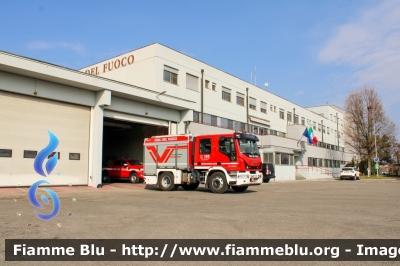 Iveco EuroCargo 120E25 IV serie
Vigili del Fuoco
Comando Provinciale di Cremona
AutoPompaSerbatoio allestimento Magirus
VF 31464
Parole chiave: Iveco EuroCargo_120E25_IVserie VF31464