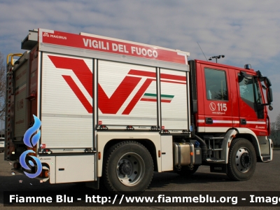 Iveco EuroCargo 120E25 IV serie
Vigili del Fuoco
Comando Provinciale di Cremona
AutoPompaSerbatoio allestimento Magirus
VF 31464
Parole chiave: Iveco EuroCargo_120E25_IVserie VF31464