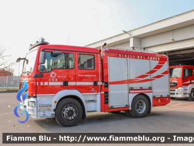 Man TGM 15.250 II serie
Vigili del Fuoco
Comando Provinciale di Cremona
AutoPompaSerbatoio allestita BAI
VF 29905
Parole chiave: Man TGM_15.250_IIserie VF29905