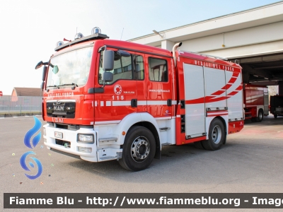 Man TGM 15.250 II serie
Vigili del Fuoco
Comando Provinciale di Cremona
AutoPompaSerbatoio allestita BAI
VF 29905
Parole chiave: Man TGM_15.250_IIserie VF29905