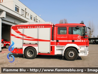 Man TGM 15.250 II serie
Vigili del Fuoco
Comando Provinciale di Cremona
AutoPompaSerbatoio allestita BAI
VF 29905
Parole chiave: Man TGM_15.250_IIserie VF29905