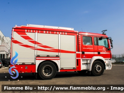 Man TGM 15.250 II serie
Vigili del Fuoco
Comando Provinciale di Cremona
AutoPompaSerbatoio allestita BAI
VF 29905
Parole chiave: Man TGM_15.250_IIserie VF29905