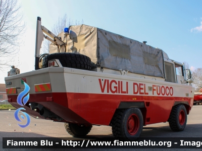 Iveco 6640G
Vigili del Fuoco
Comando Provinciale di Cremona
Allestita Iveco-Magirus
VF 14504
Parole chiave: Iveco 6640G VF14504