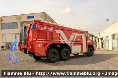 Iveco Magirus Dragon X6 II serie
Vigili del Fuoco
AutoIdroSchiumaPolvere allestimento Iveco-Magirus
Parole chiave: Iveco-Magirus Dragon_X6_IIserie Reas2022