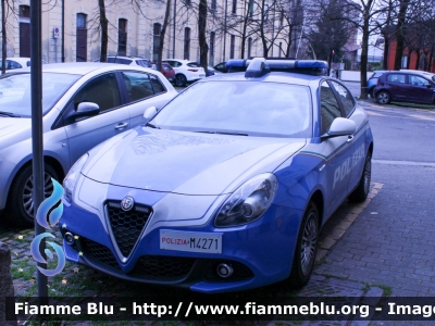 Alfa Romeo Nuova Giulietta restyle
Polizia di Stato
Allestimento NCT Nuova Carrozzeria Torinese
Decorazione Grafica Artlantis
POLIZIA M4271
Parole chiave: Alfa-Romeo Nuova_Giulietta_restyle POLIZIAM4271