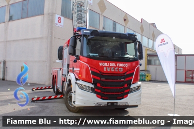 Iveco S-Way AT260S42 
Vigili del Fuoco
AutoScala articolata M42L-AS da 42 metri
Allestimento Magirus 
Parole chiave: Iveco S-Way_AT260S42 Reas2022