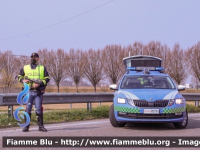 Skoda Octavia Wagon V serie
Polizia di Stato
Polizia Autostradale in servizio sulla rete Autostrade per l'Italia
Allestimento Focaccia
Decorazione Grafica Artlantis
Con nuova decorazione
POLIZIA M3790
Parole chiave: Skoda Octavia_Wagon_Vserie POLIZIAM3790