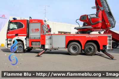 Iveco S-Way AT260S42 
Vigili del Fuoco
AutoScala articolata M42L-AS da 42 metri
Allestimento Magirus 
Parole chiave: Iveco S-Way_AT260S42 Reas2022