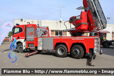 Iveco S-Way AT260S42 
Vigili del Fuoco
AutoScala articolata M42L-AS da 42 metri
Allestimento Magirus 
Parole chiave: Iveco S-Way_AT260S42 Reas2022