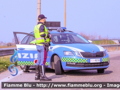 Skoda Octavia Wagon V serie
Polizia di Stato
Polizia Autostradale in servizio sulla rete Autostrade per l'Italia
Allestimento Focaccia
Decorazione Grafica Artlantis
Con nuova decorazione
POLIZIA M3790
Parole chiave: Skoda Octavia_Wagon_Vserie POLIZIAM3790