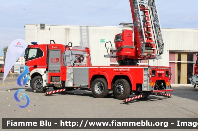 Iveco S-Way AT260S42 
Vigili del Fuoco
AutoScala articolata M42L-AS da 42 metri
Allestimento Magirus 
Parole chiave: Iveco S-Way_AT260S42 Reas2022