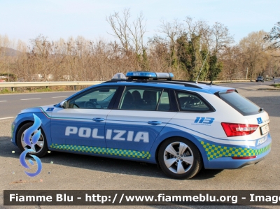 Skoda Superb Wagon III serie restyle
Polizia di Stato
Polizia Stradale
Decorazione Grafica Artlantis
POLIZIA M6370
Parole chiave: Skoda Superb_Wagon_IIIserie_restyle