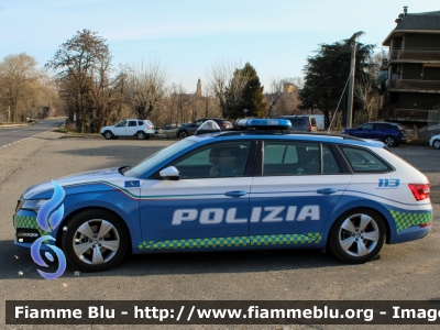 Skoda Superb Wagon III serie restyle
Polizia di Stato
Polizia Stradale
Decorazione Grafica Artlantis
POLIZIA M6370
Parole chiave: Skoda Superb_Wagon_IIIserie_restyle