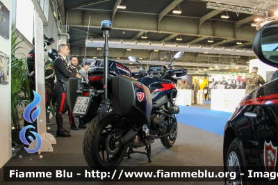 Yamaha Tracer 9
Carabinieri
Nucleo Operativo Radiomobile
allestimento Elevox
CC A7344

Esposto alla Fiera della Logistica Verona
Parole chiave: Yamaha Tracer_9 CCA7344