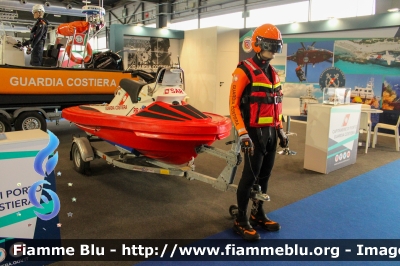 RR 01 Rescue Runner
Guardia Costiera
moto d'acqua per soccorso in scogliere
GC RR 01

Esposto alla Fiera della Logistica Verona
Parole chiave: RR 01 Rescue Runner