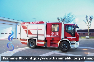 Iveco EuroCargo MaxiCity 180E30 IV serie
Vigili del Fuoco
Comando Provinciale di Cremona
AutoPompaSerbatoio allestimento Magirus
VF 30721
Parole chiave: Iveco EuroCargo_MaxiCity_180E30_IVserie VF30721