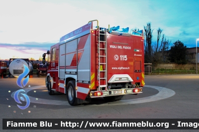 Iveco EuroCargo MaxiCity 180E30 IV serie
Vigili del Fuoco
Comando Provinciale di Cremona
AutoPompaSerbatoio allestimento Magirus
VF 30721
Parole chiave: Iveco EuroCargo_MaxiCity_180E30_IVserie VF30721