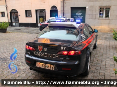 Alfa Romeo 159
Carabinieri
Comando Compagnia di Chiavari
Nucleo Operativo RadioMobile
CC CQ 514

Fotografata insieme a AR Giulia RMB CC EE 298
Parole chiave: Alfa-Romeo 159 CCCQ514 CCEE298 rmb_chiavari