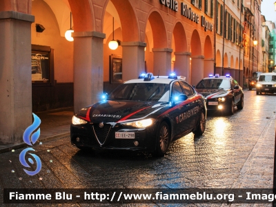 Alfa Romeo Nuova Giulia
Carabinieri
Nucleo Operativo Radiomobile
Allestimento FCA
CC EE 298

Fotografata insieme a AR 159 RMB CCCQ514
Parole chiave: Alfa-Romeo Nuova_Giulia CCEE298 CCCQ514 rmb_chiavari